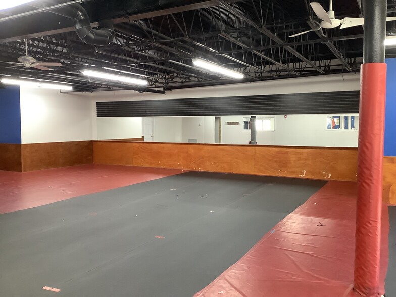 More Photos Of 19 Willow St, Natick Office For Lease