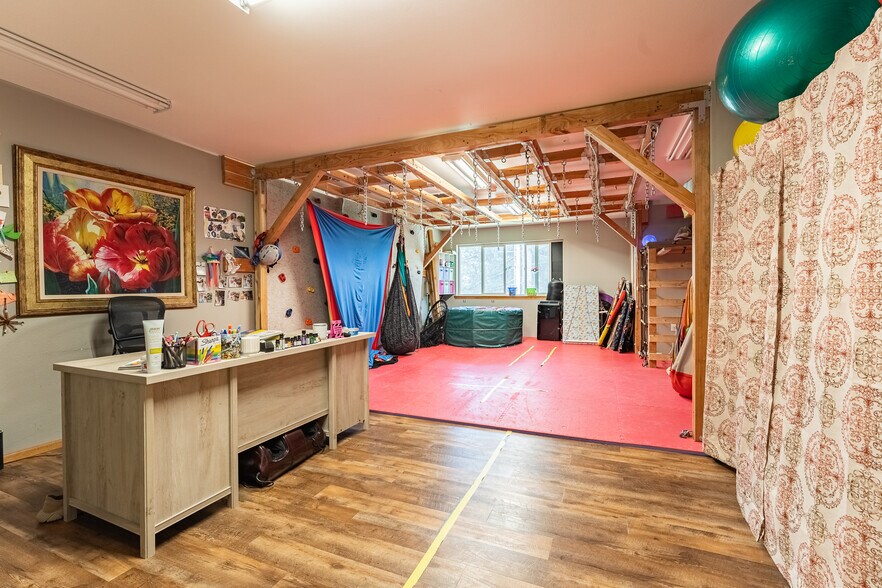 More Photos Of 914 Citadel Dr, Everson Office Residential For Sale