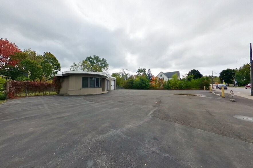 More Photos Of 208 Ridge Rd, Fort Erie Flex For Sale