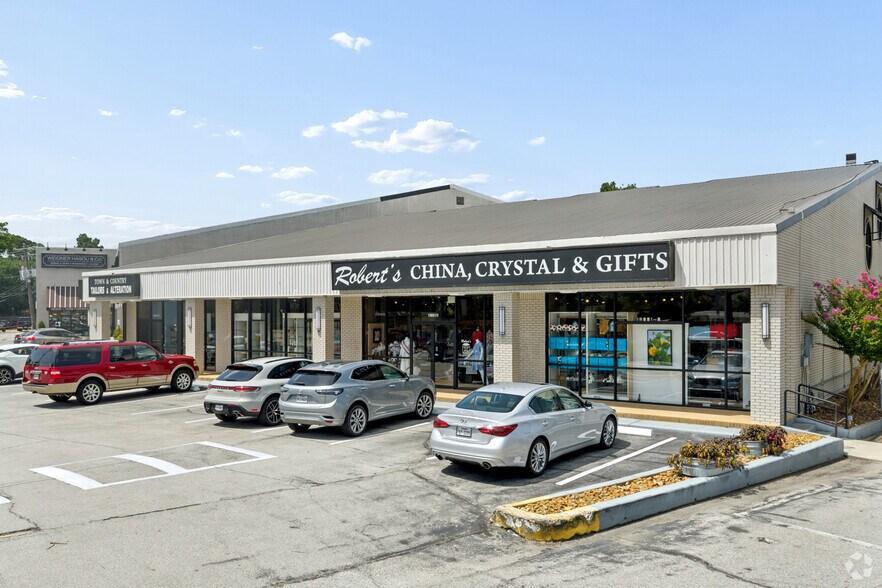 Primary Photo Of 12649 Memorial Dr, Houston Storefront Retail Office For Lease