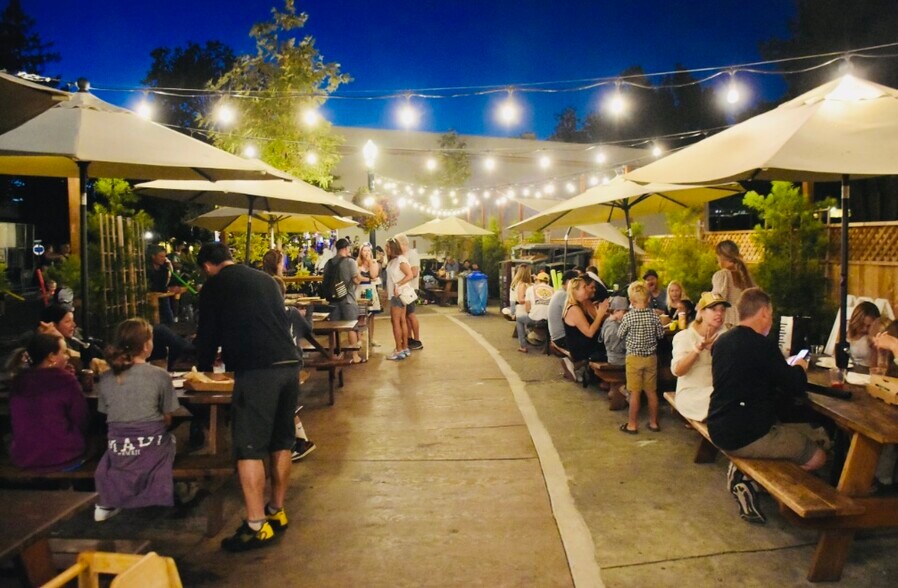 More Photos Of 572-574 San Anselmo Ave, San Anselmo Convenience Store For Sale