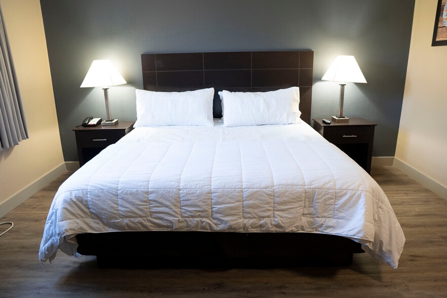 More Photos Of 1186 Worcester Rd, Framingham Hotel For Sale