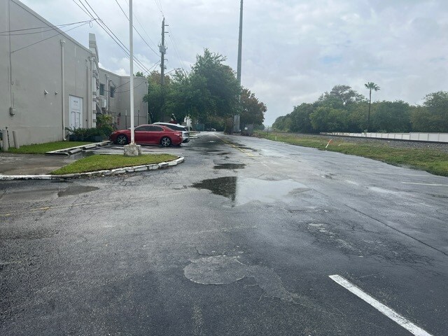 More Photos Of 13750 Biscayne Blvd, North Miami Beach Unknown For Lease