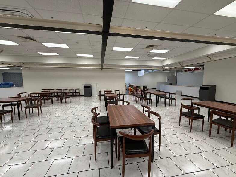 More Photos Of 711 Keeaumoku St, Honolulu Freestanding For Lease