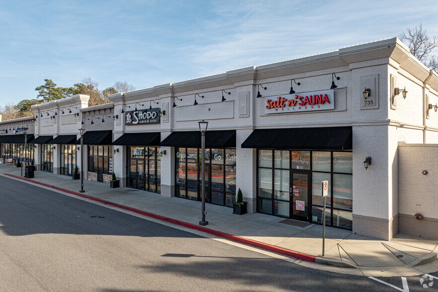 More Photos Of 735 N Main St, Alpharetta Freestanding For Lease