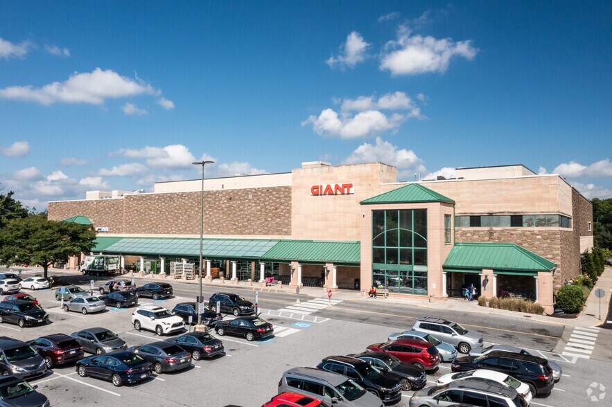 Primary Photo Of 50 E Wynnewood Rd, Wynnewood Unknown For Lease