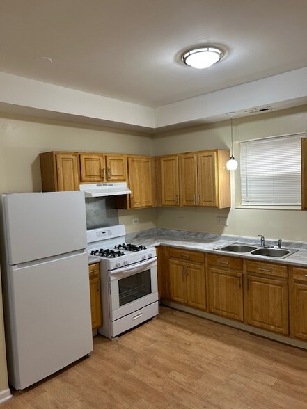 More Photos Of 5840 S King Dr, Chicago Apartments For Sale