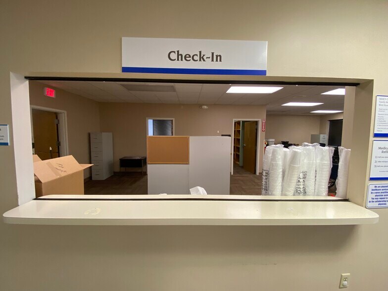 More Photos Of 2212 W Kearney St, Springfield Office For Sale