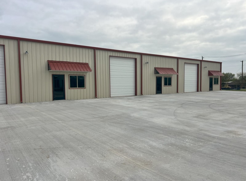 More Photos Of 12710 Rendon Rd, Burleson Warehouse For Lease