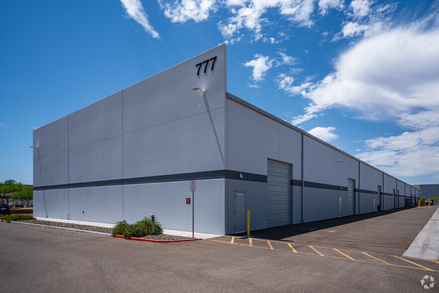 More Photos Of 777 W Pinnacle Peak Rd, Phoenix Warehouse For Lease