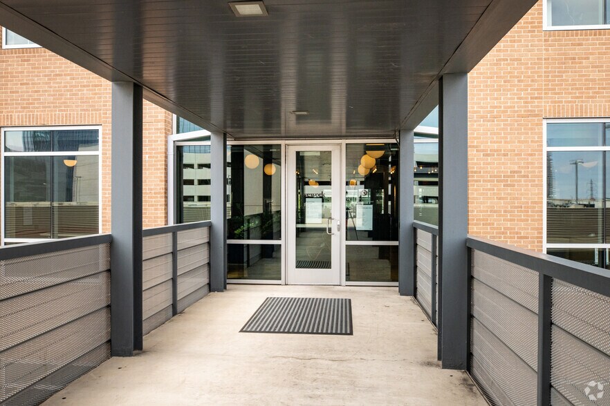 More Photos Of 11801 Domain Blvd, Austin Office For Lease