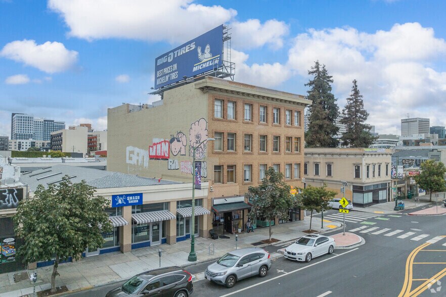 More Photos Of 498 25th St, Oakland Apartments For Sale