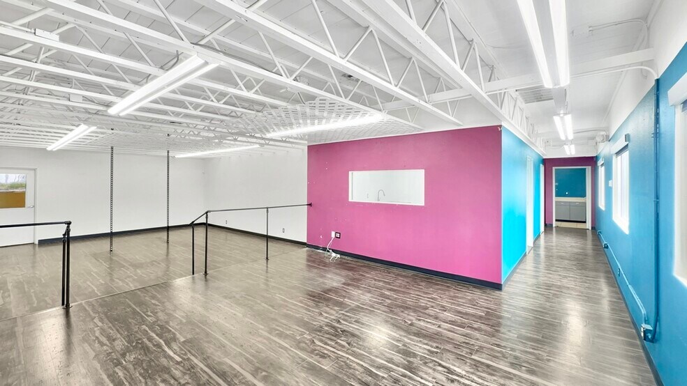 More Photos Of 2121 E Tropicana Ave, Las Vegas Office For Sale