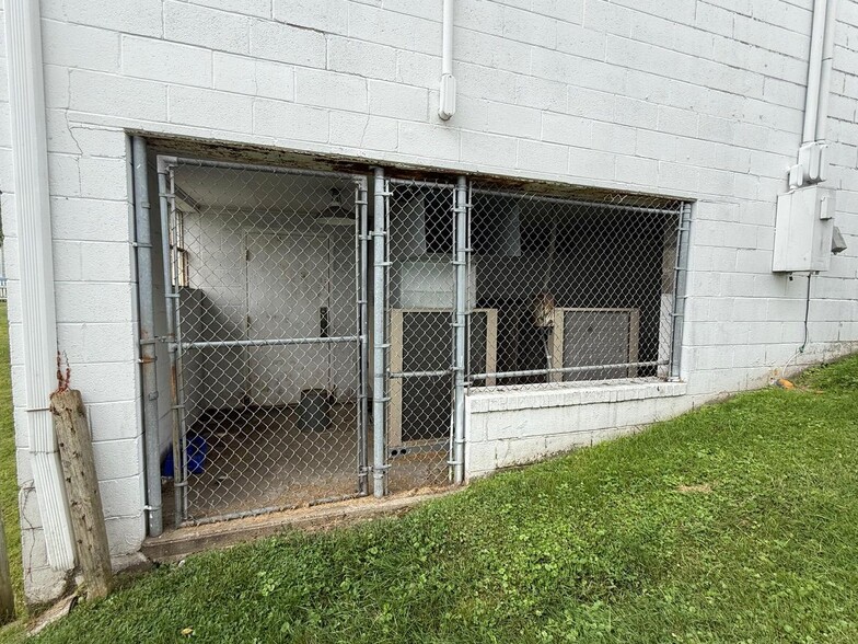 More Photos Of 4201 Blackburn Ave, Ashland Medical For Sale