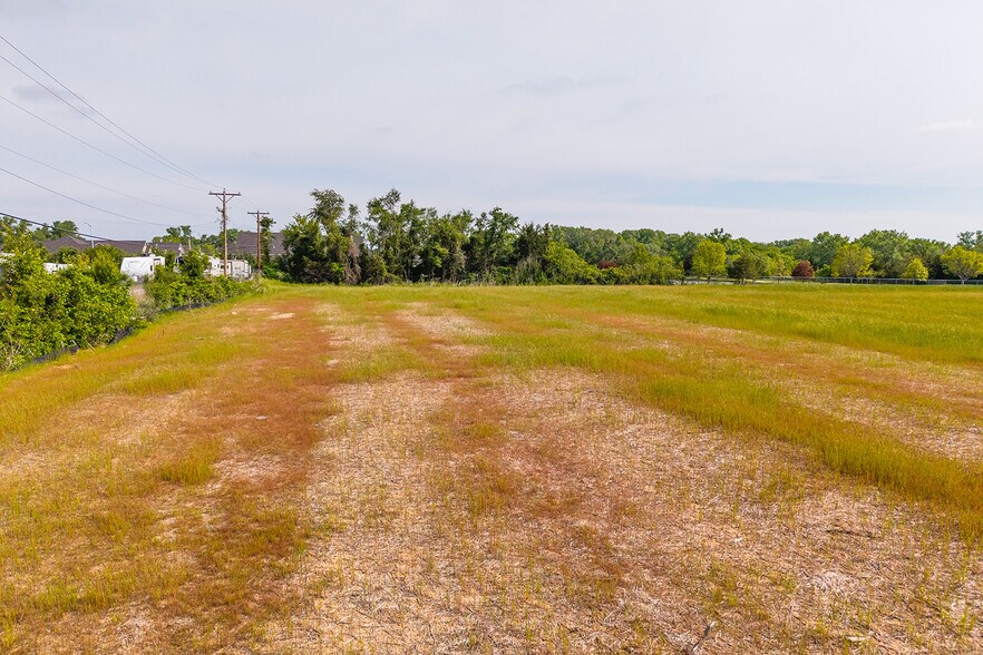 More Photos Of 12998 Kellogg St, Wichita Land For Sale