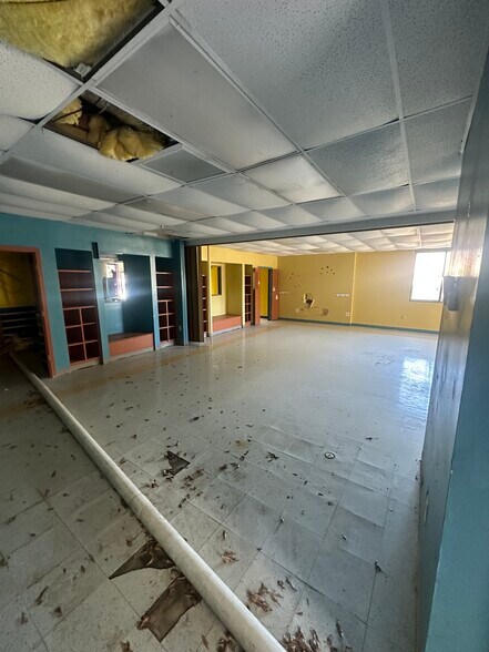 More Photos Of 106 Commerce St, Fayetteville Daycare Center For Sale