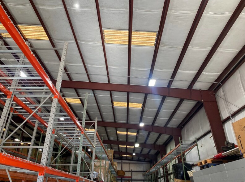 More Photos Of 15810-A Hwy 59, Foley Light Distribution For Sale