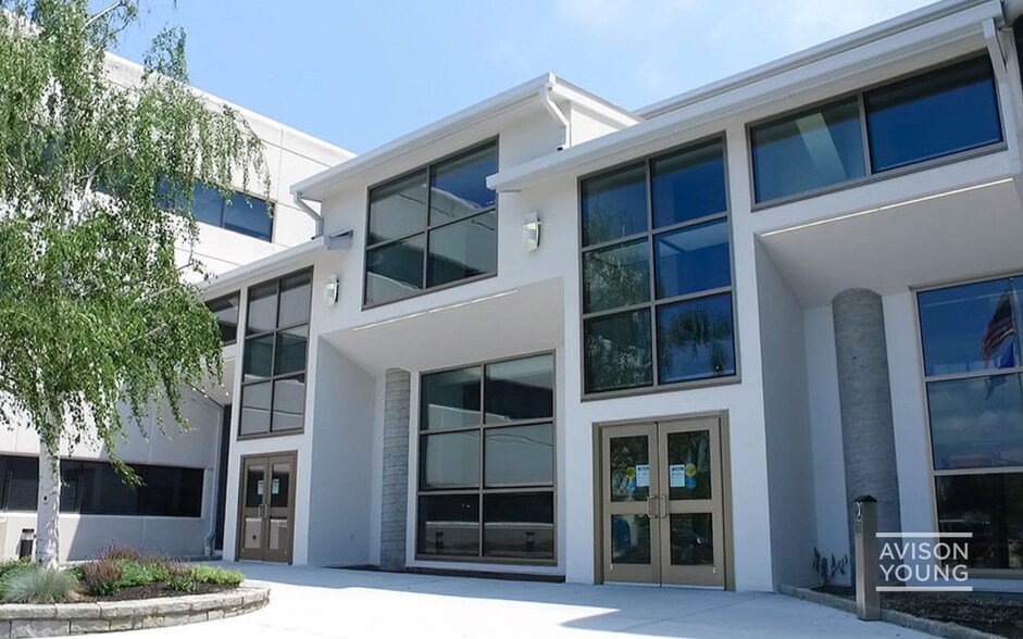 More Photos Of 148 East Ave, Norwalk Medical For Lease