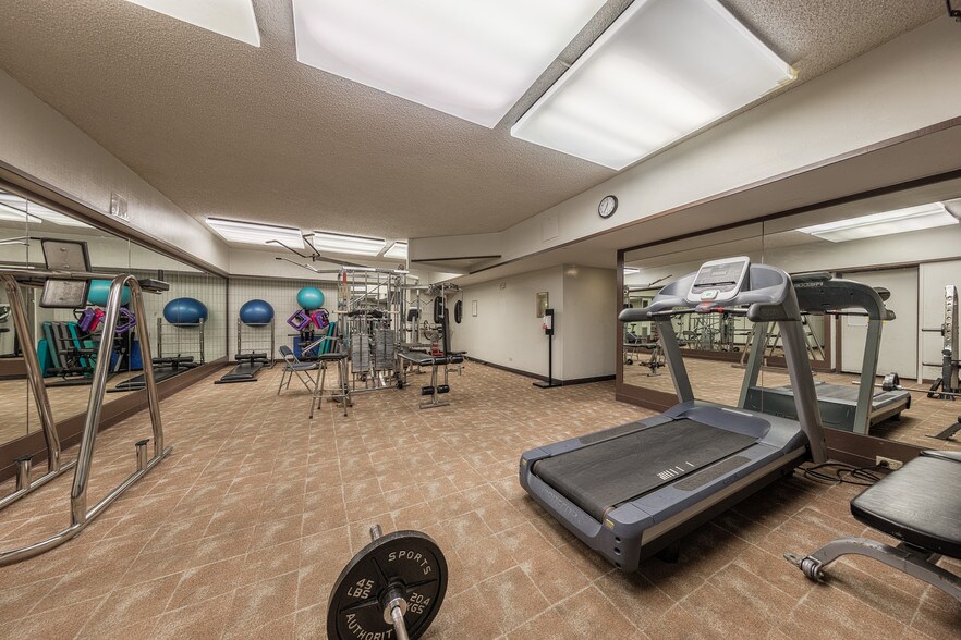 More Photos Of 1750 kalakaua Ave, Honolulu Office For Lease