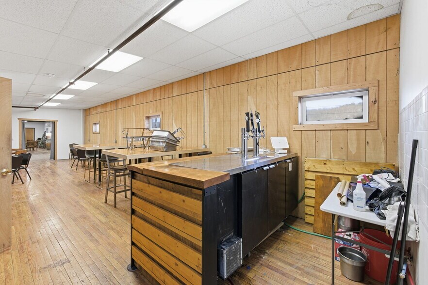 More Photos Of 2 Chapel St, Honesdale Flex For Lease