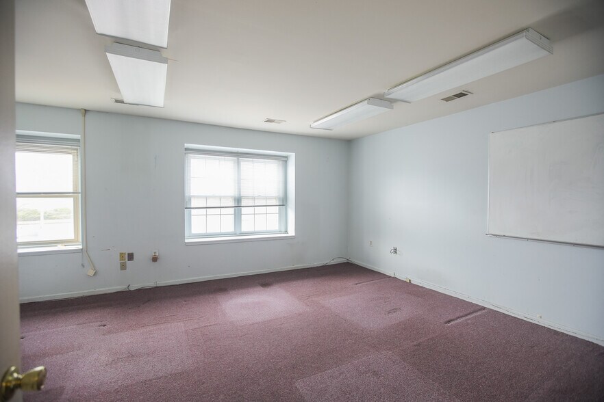 More Photos Of , Rockville Office For Sale