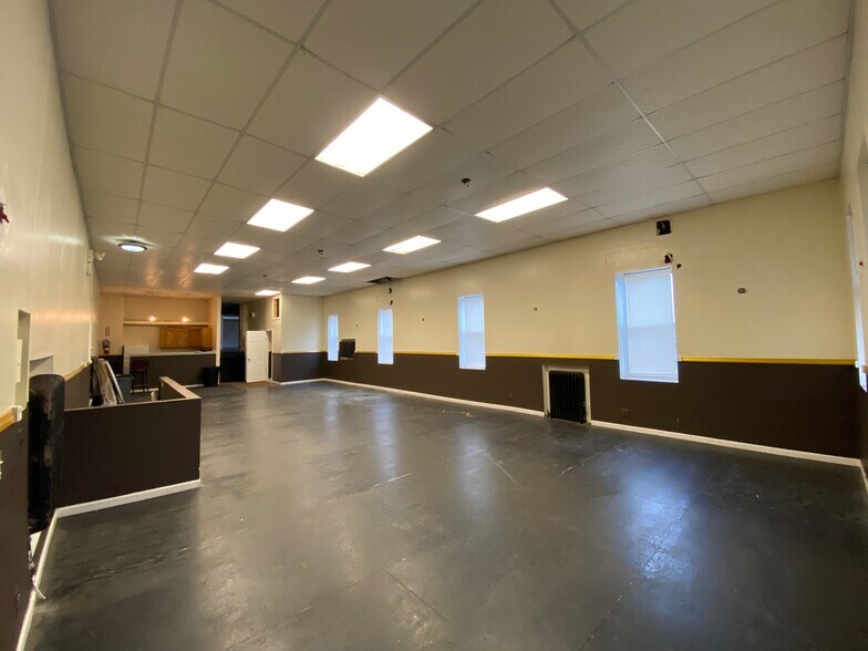 More Photos Of 161 Jamaica Ave, Brooklyn Storefront Retail Office For Lease