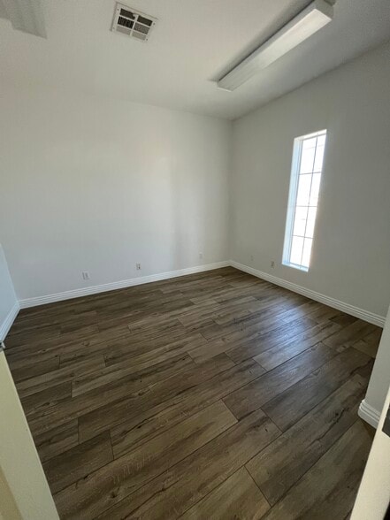 More Photos Of 6150 Transverse Dr, Las Vegas Office For Sale