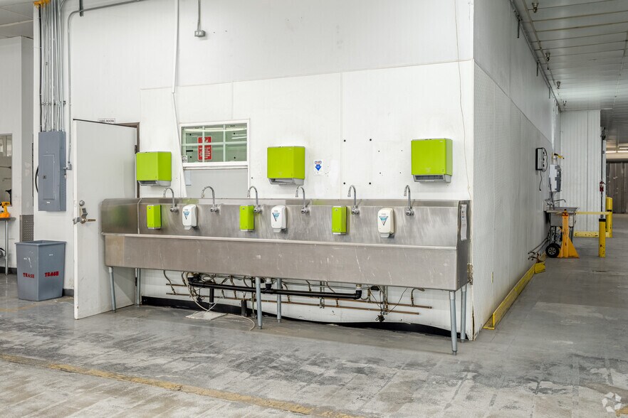 More Photos Of 2648 W Ramsey St, Banning Refrigeration Cold Storage For Sale