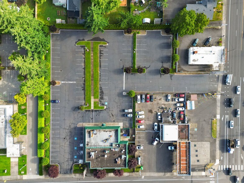 More Photos Of 17937 SE Stark St, Portland General Retail For Sale