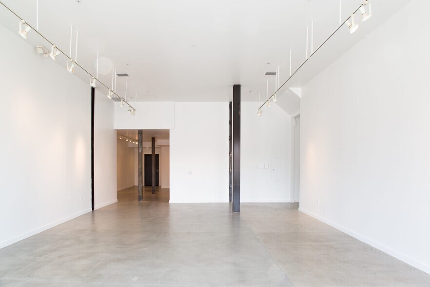 More Photos Of 8501-8511 Melrose Ave & 603-615 La Cienega Blvd, West Hollywood Storefront For Lease