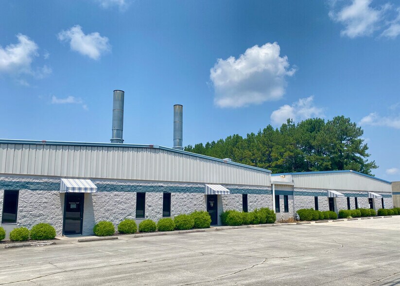 Primary Photo Of 6607 Mountain View Rd, Ooltewah Warehouse For Lease