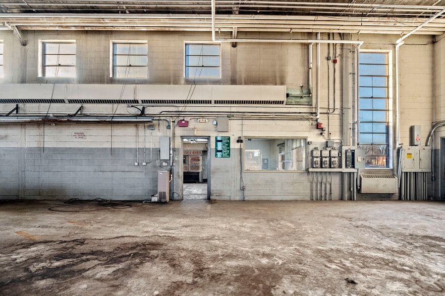 More Photos Of 251 Freestone Ave, Portland Manufacturing For Sale