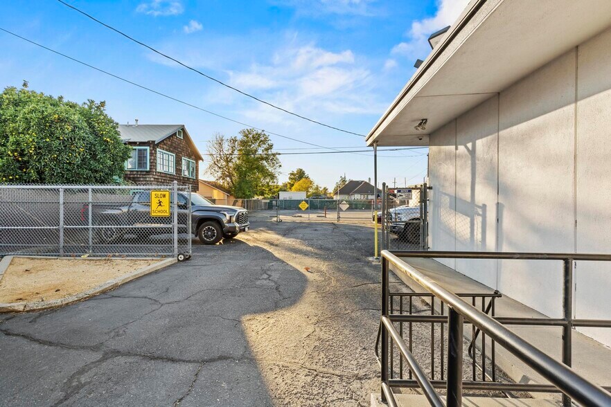 More Photos Of 922 G St, Marysville Loft Creative Space For Lease
