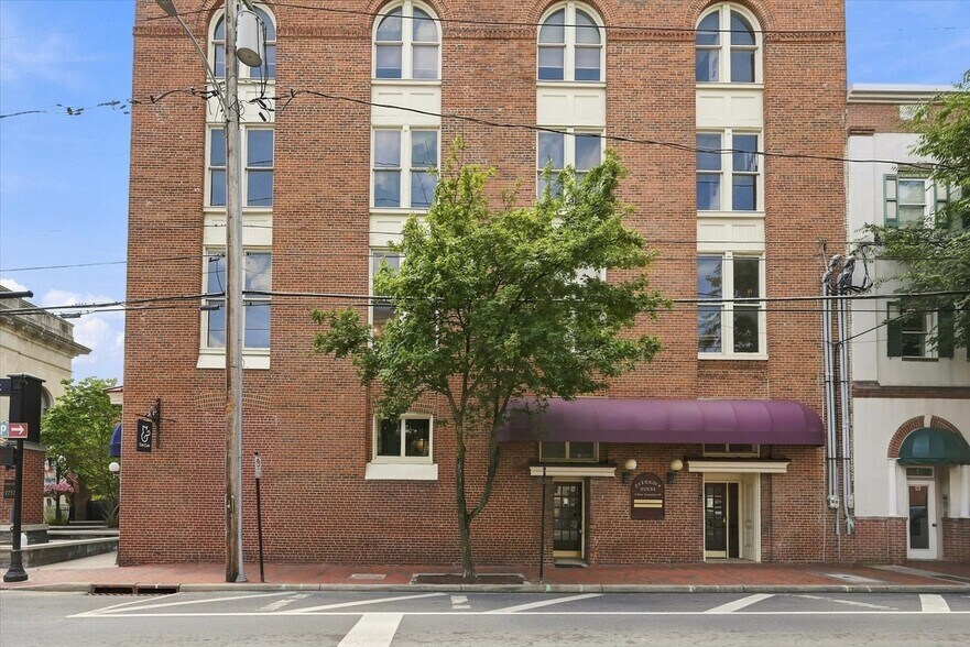 More Photos Of 185 N Loudoun St, Winchester Office For Sale
