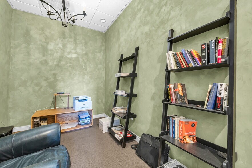 More Photos Of 1345 S Main St, Salt Lake City Freestanding For Lease