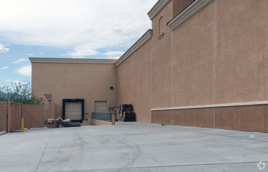 More Photos Of 34900 Monterey Ave, Palm Desert General Retail For Sale