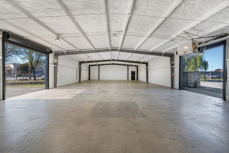 More Photos Of 10342 Old Redwood Hwy, Windsor Warehouse For Sale