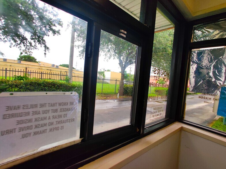 More Photos Of 17721 NW 27th Ave, Miami Gardens Restaurant For Lease