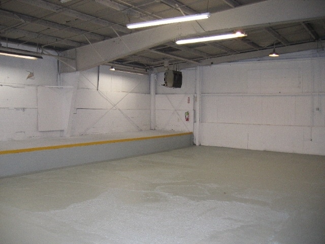 More Photos Of 105-119 Sprague Ave, Middletown Manufacturing For Lease