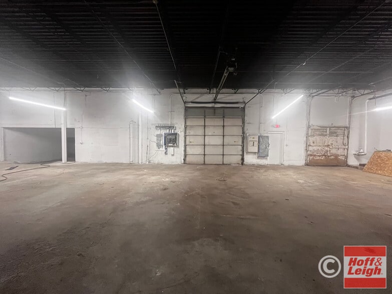 More Photos Of 1830 Superior Ave, Cleveland Flex For Sale