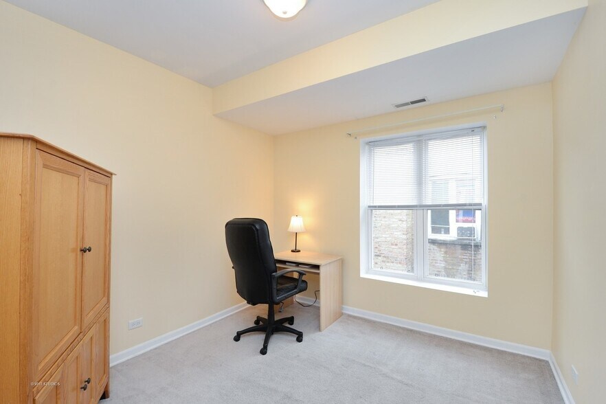 More Photos Of 108 N Hamlin Blvd, Chicago Apartments For Sale