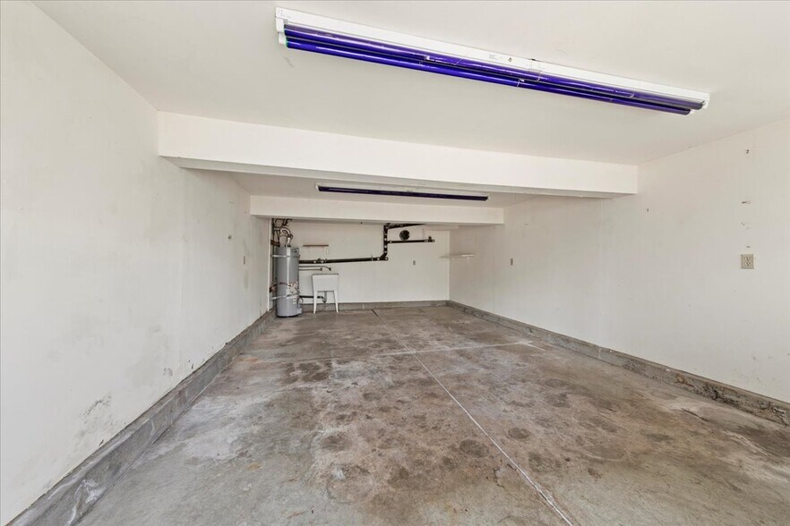 More Photos Of 2857 Ford St, Oakland Multifamily For Sale