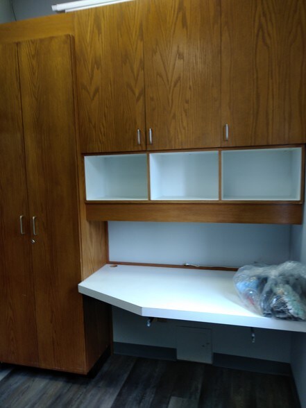 More Photos Of 525 Highland Rd W, Kitchener Freestanding For Lease