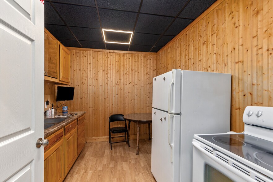 More Photos Of 122 W Superior St, Wayland Storefront For Sale