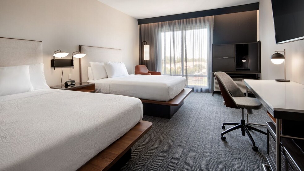 More Photos Of 3076 Kirby Pky, Memphis Hotel For Sale