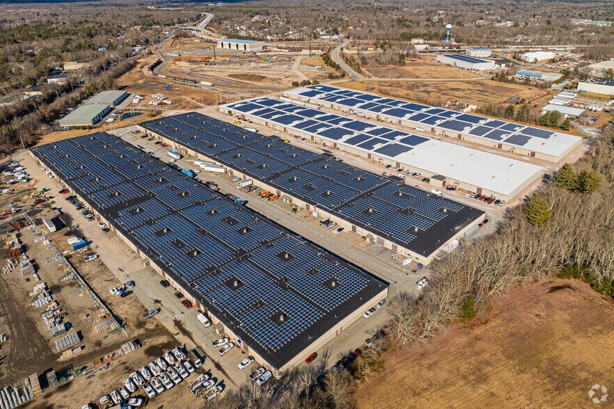 More Photos Of 338 Compass Cir, North Kingstown Warehouse For Lease