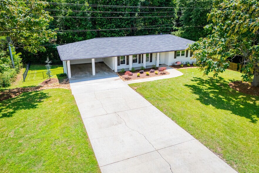 More Photos Of 2932 US-27, Buchanan Office For Sale