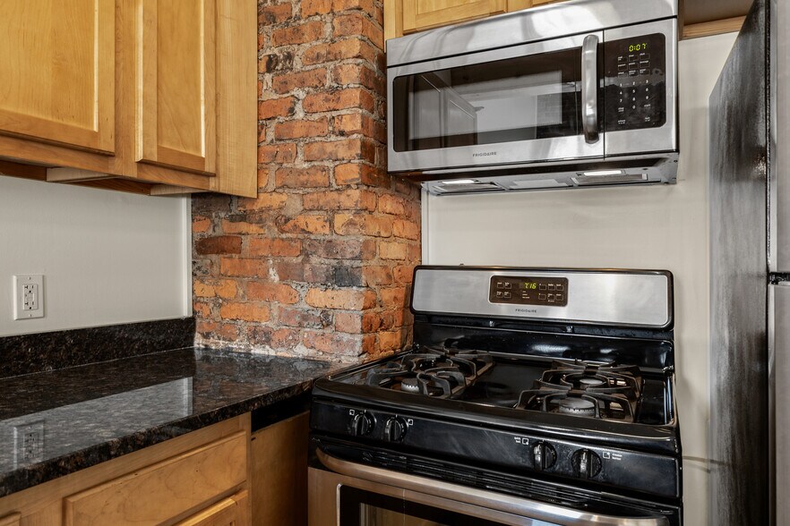 More Photos Of 111 Pine St, Albany Multifamily For Sale