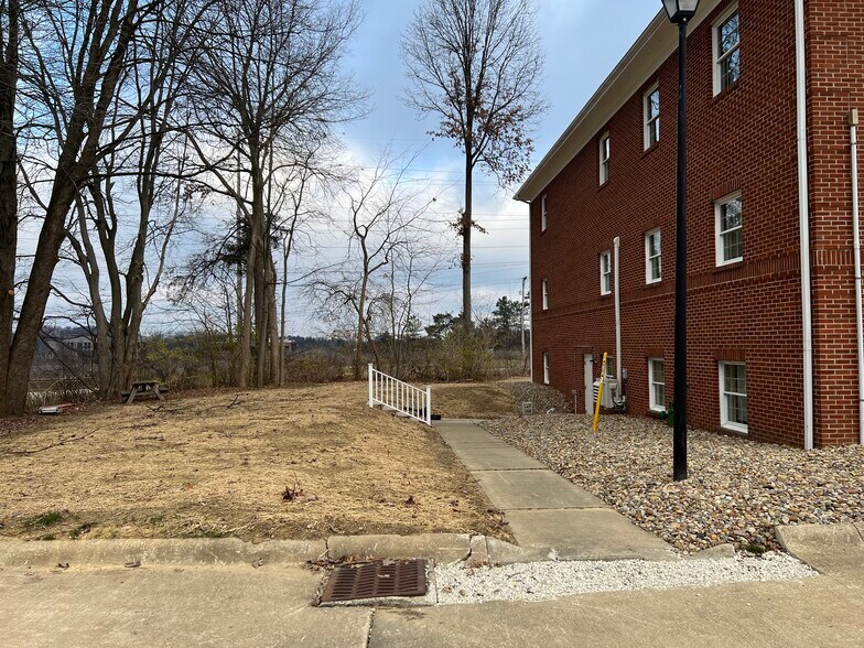 More Photos Of 308 N Cleveland Massillon Rd, Akron Office For Sale