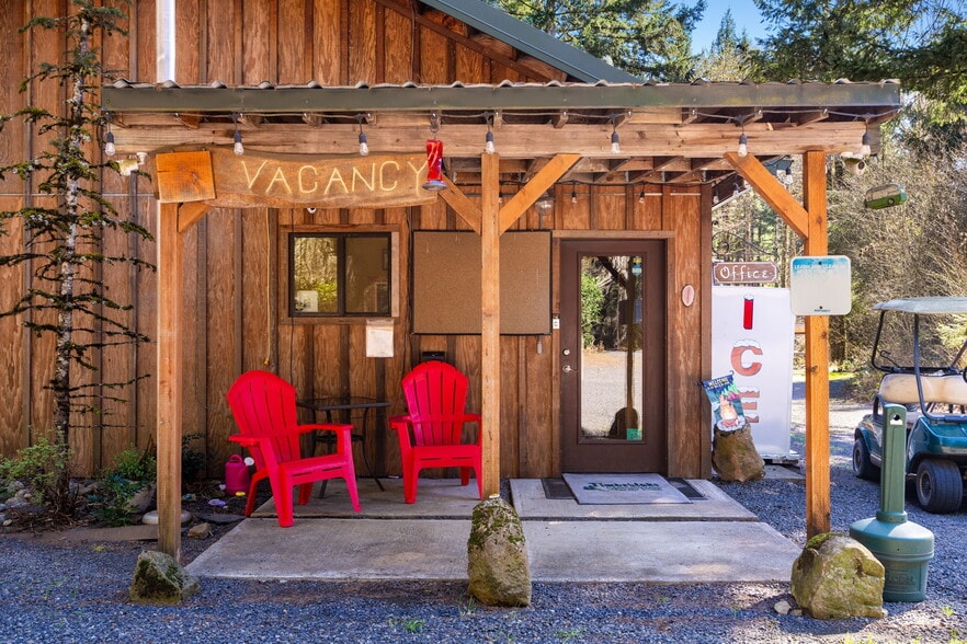 More Photos Of 112 Bylin Rd, Stevenson Trailer Camper Park For Sale